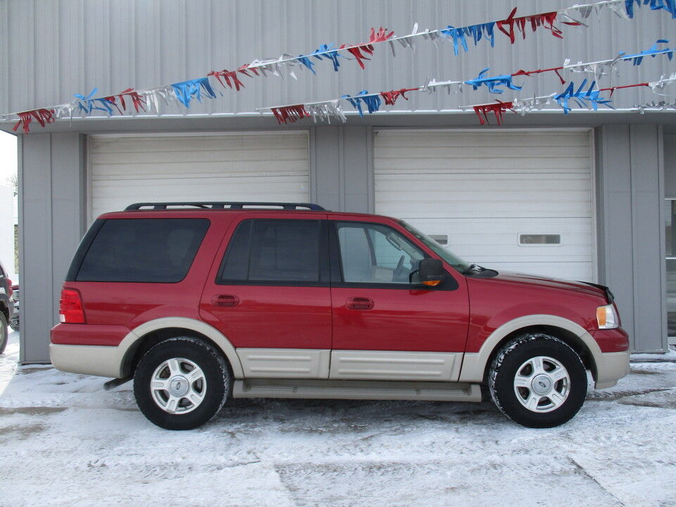 2005 Ford Expedition  - Hawkeye Car Credit - Newton